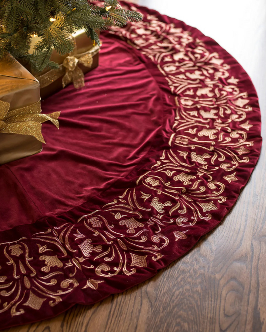 Velvet Charm Tree Skirt – Handcrafted Embroidery